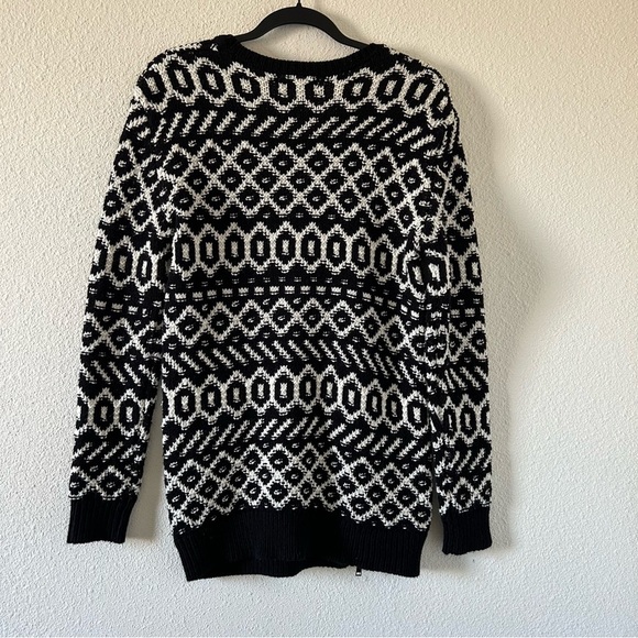 Ann Taylor Wool Blend Women’s Knit Tunic Sweater Medium Black White Geometric - Picture 7 of 12